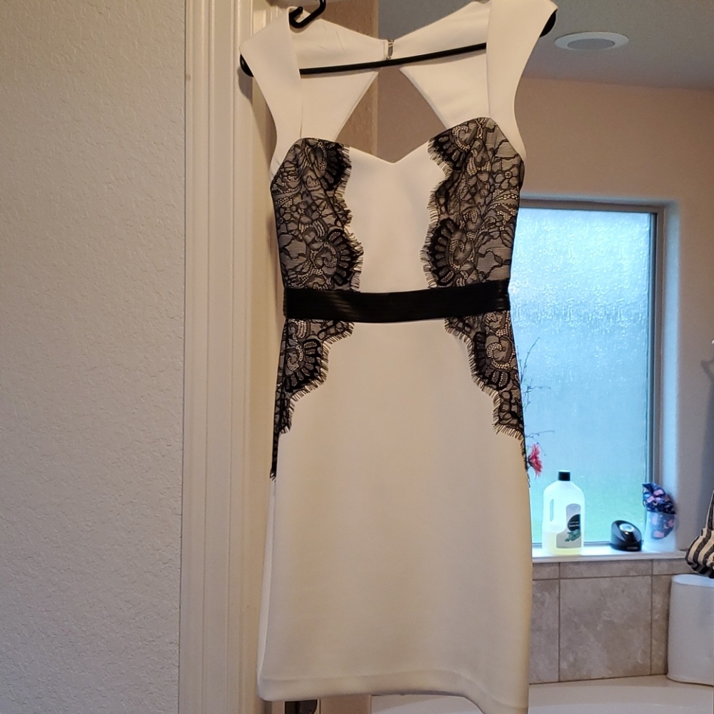 Guess Lace Sweetheart Neckline Dress